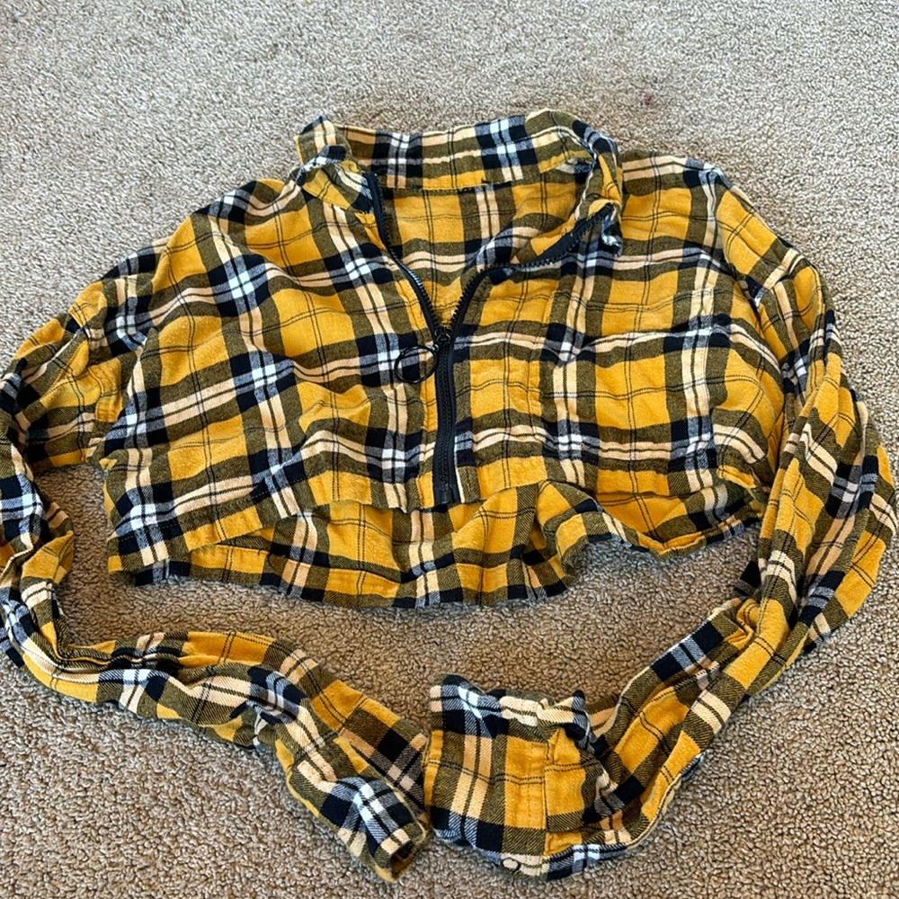 Yellow cropped flannel
